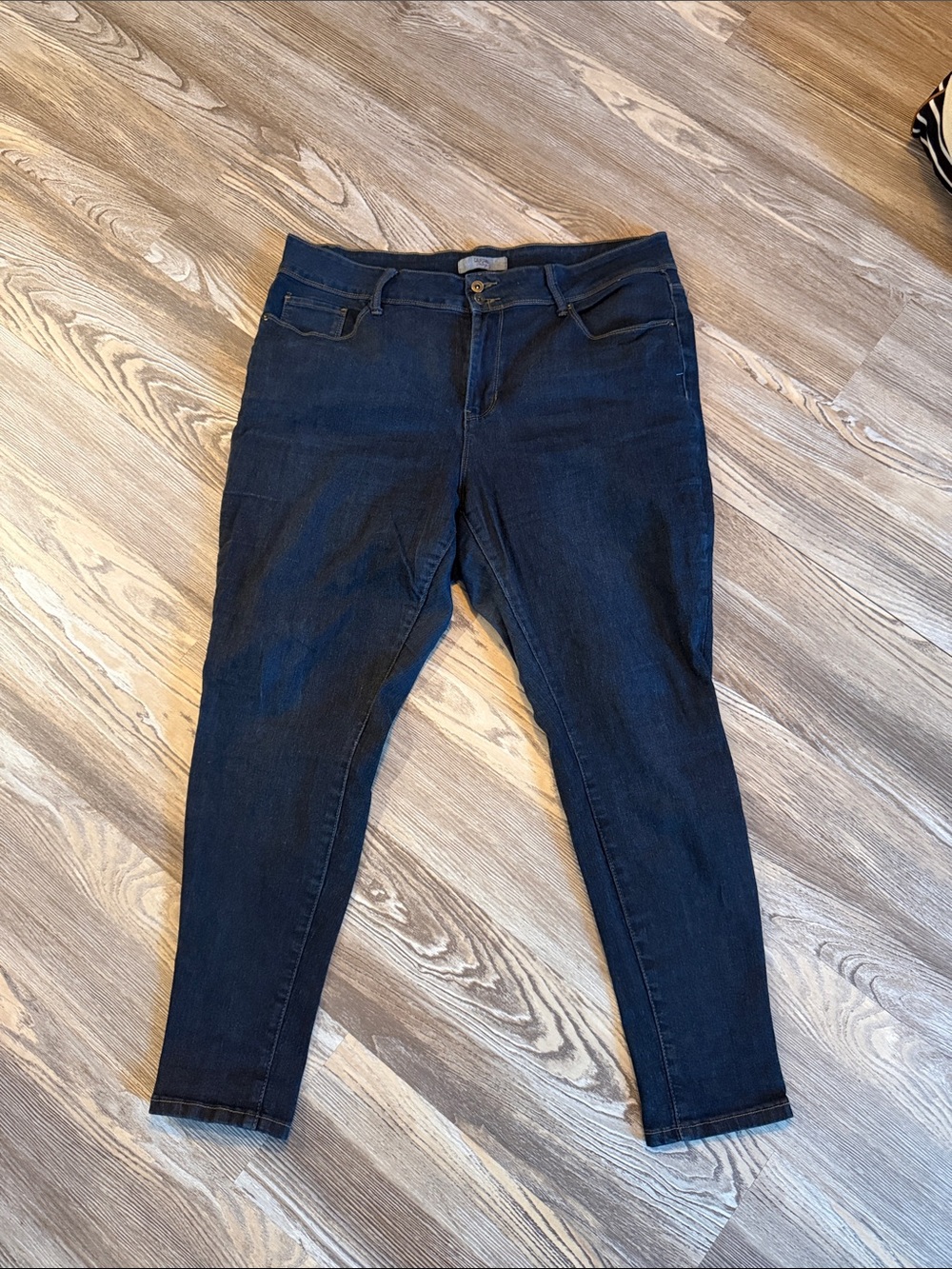 Women’s Dark Indigo Stretch Jeggings - Slim Fit